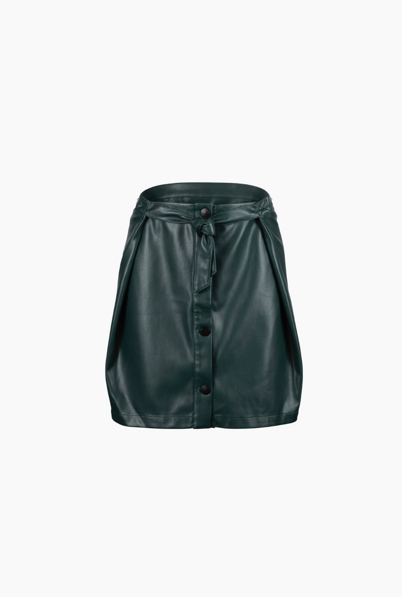 Stylish petite leather skirts for women under 5'4